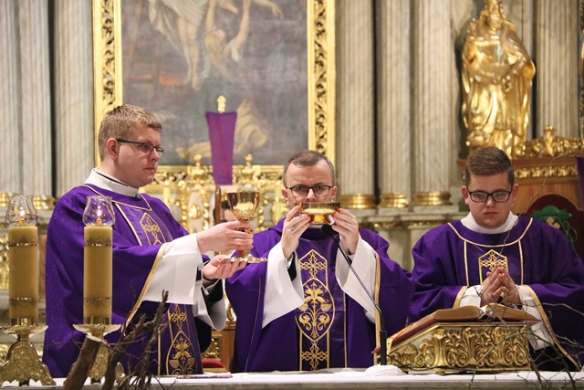 Kalisz Msza św za bpa Wilskiego w pierwszą rocznicę śmierci eKAI