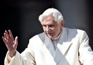 papież benedykt XVI senior