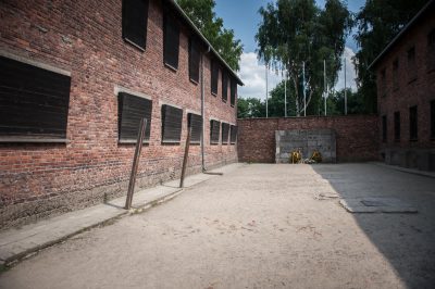 Auschwitz Birkenau Ściana straceń Żydzi
