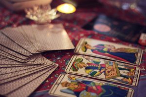 tarot, wróżby, okultyzm,
